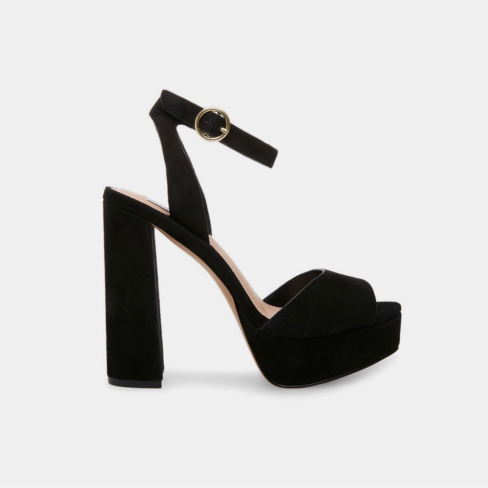 Steve Madden Black Platform heels